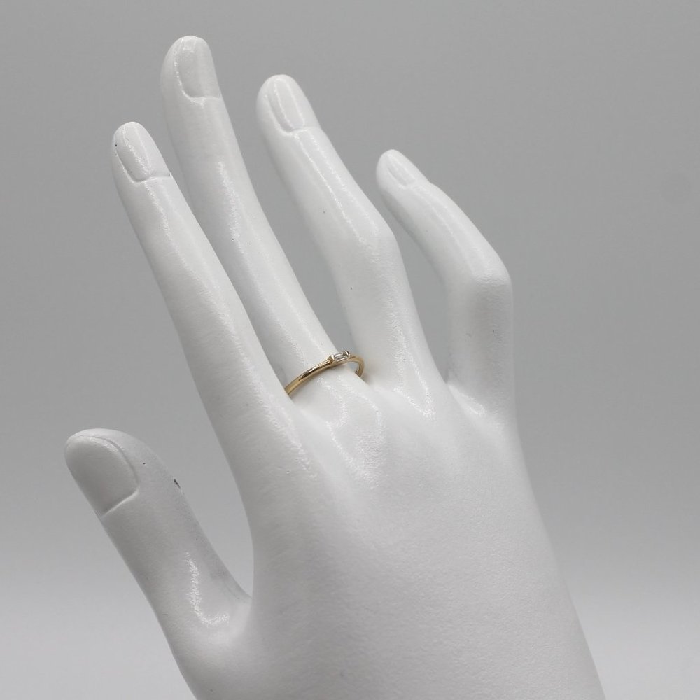 Thin 14kt yellow gold ring band sz 6.5 moissanite - Picture 7 of 7